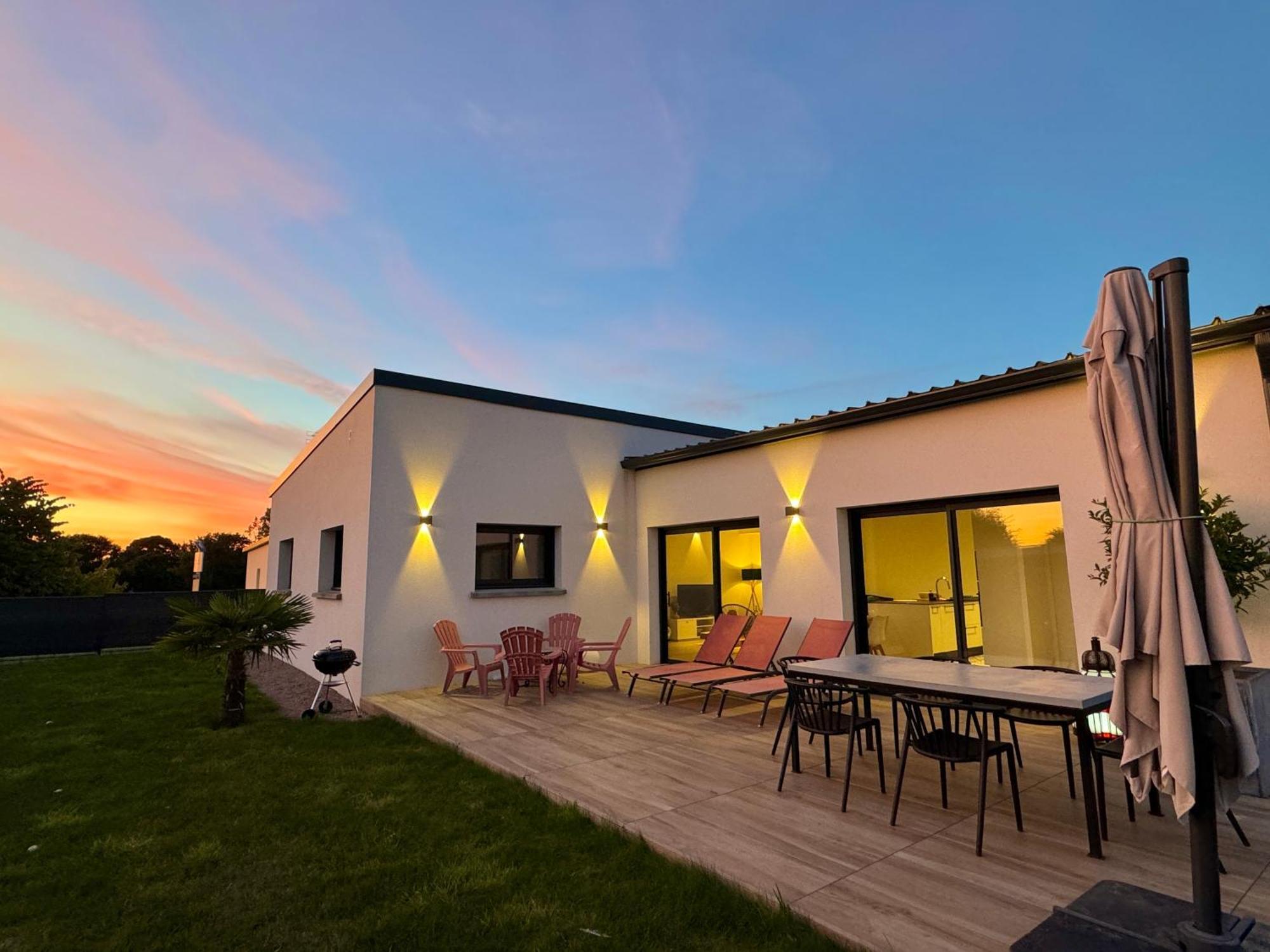 Maison neuve 4 étoiles plain-pied proche de la mer Plurien Esterno foto