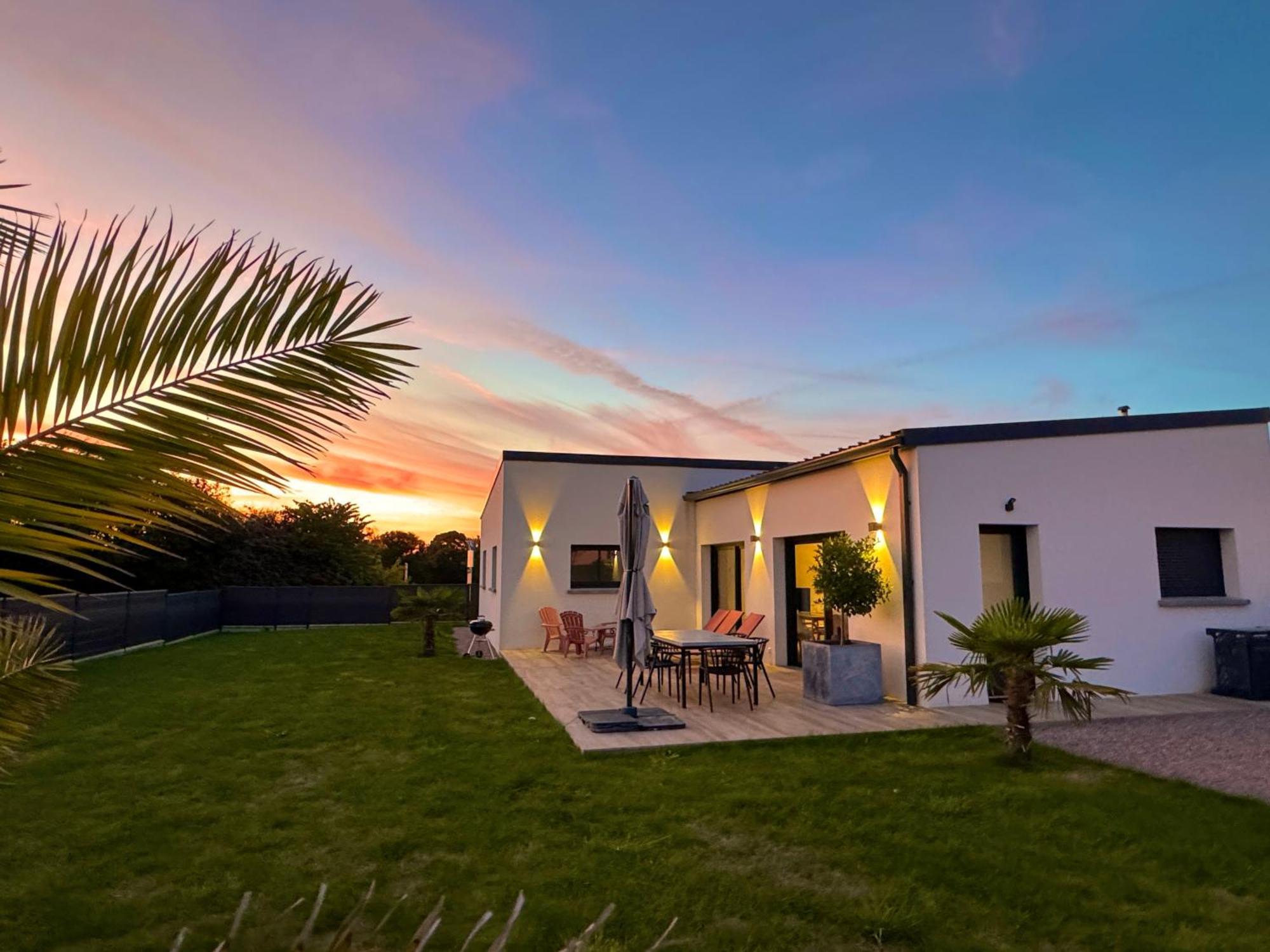 Maison neuve 4 étoiles plain-pied proche de la mer Plurien Esterno foto
