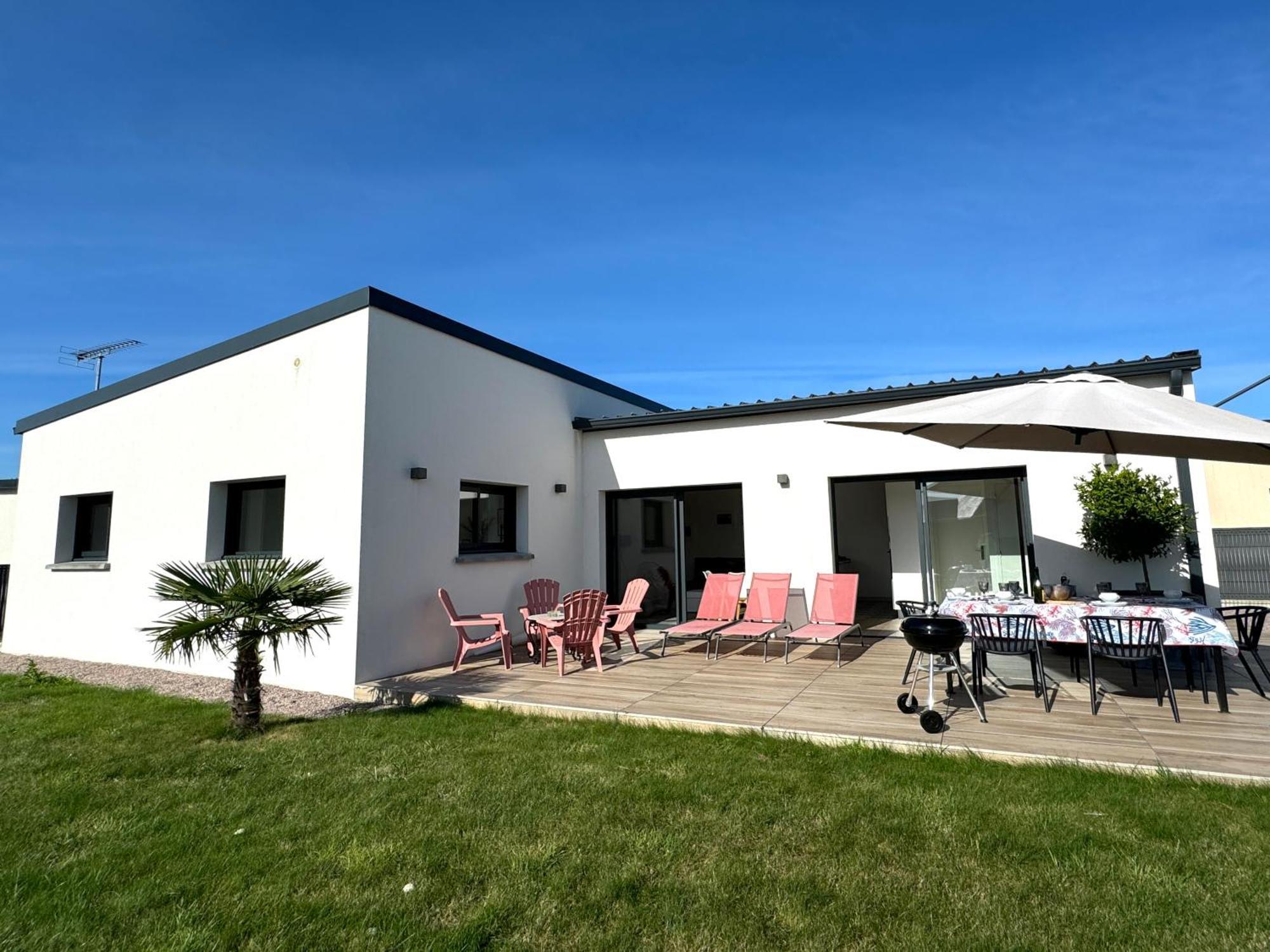 Maison neuve 4 étoiles plain-pied proche de la mer Plurien Esterno foto